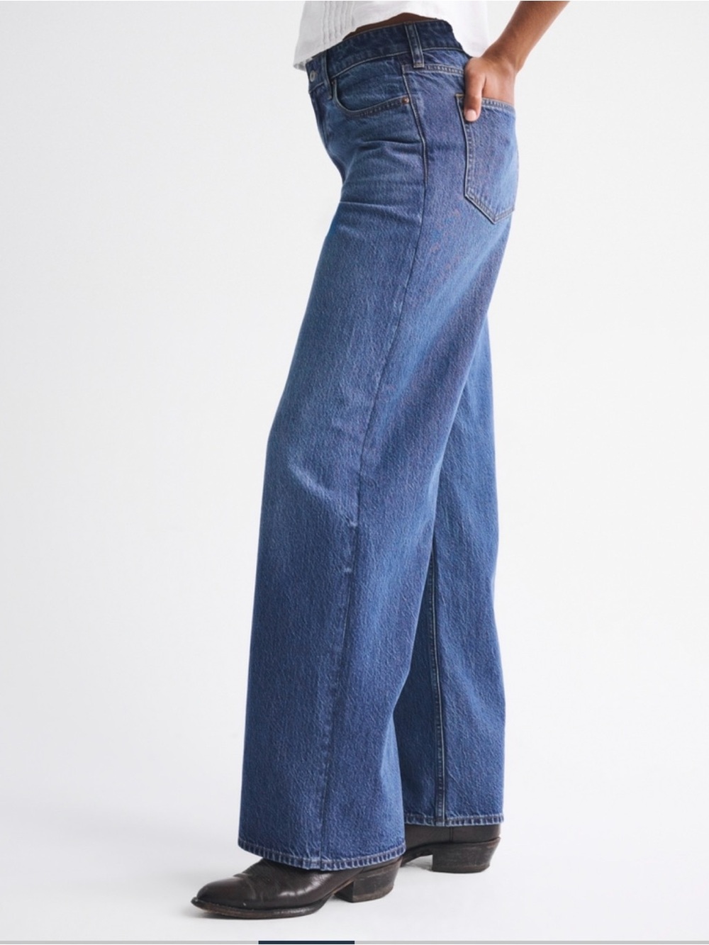 Abercrombie & Fitch Wide Leg High-Rise Jeans - Blue - Picture 3 of 4
